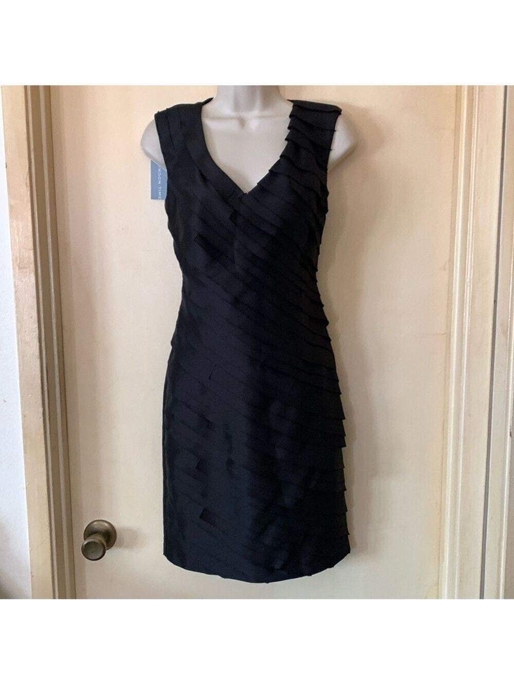 London Times black layered cocktail dress size 4